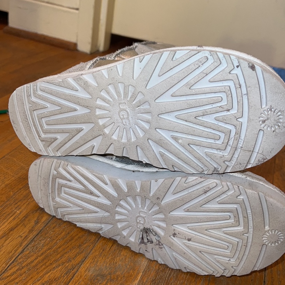 Ugg Boots Silver Patchwork - image 4